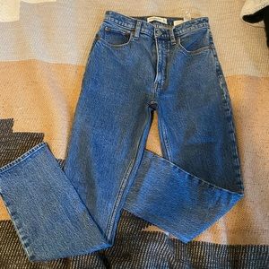 High rise 90s vintage jeans